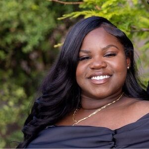 Meet your Posher, Desirea